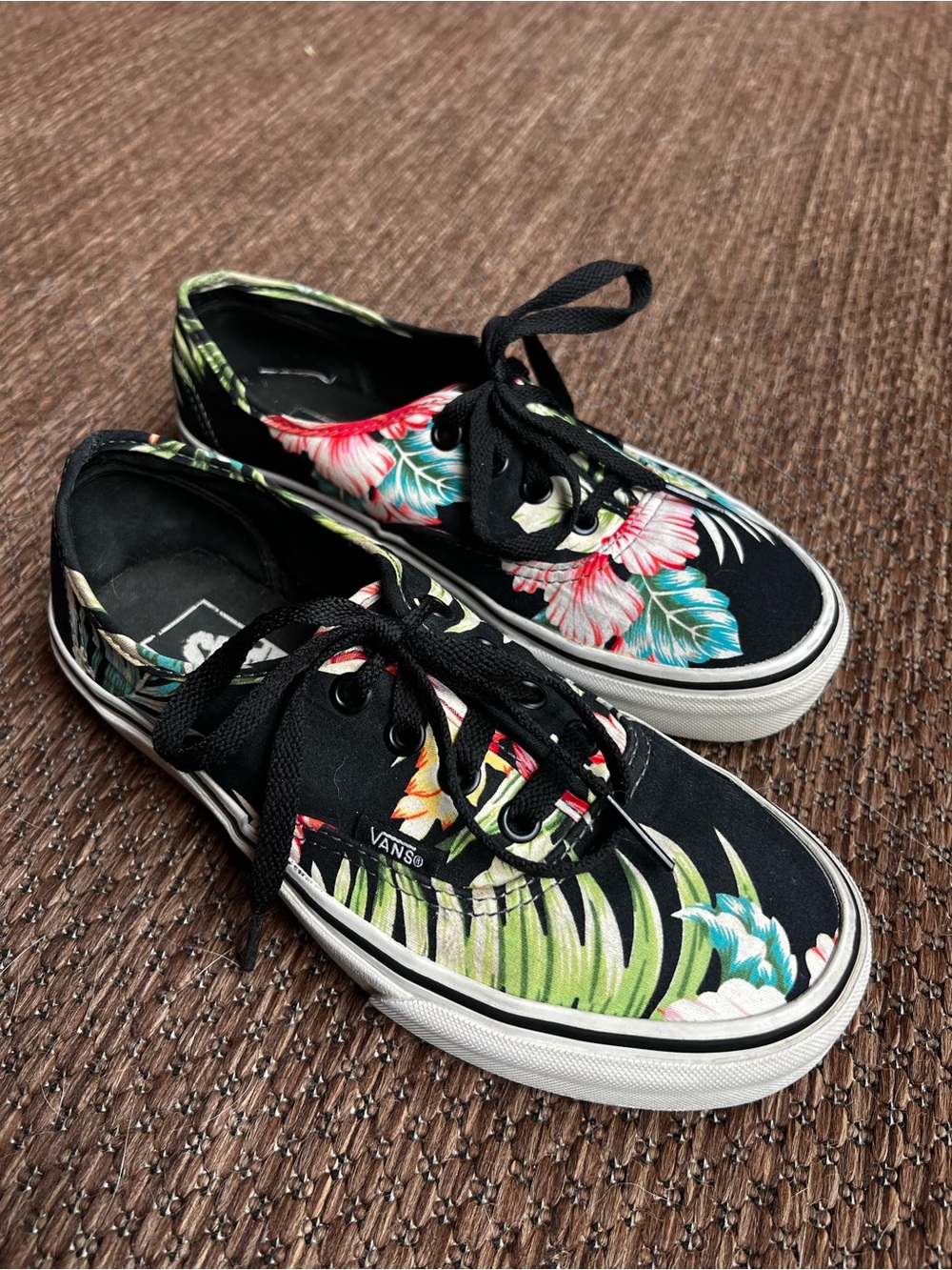 Vans Authentic Tropical Floral Sneakers – Women’s 6.5 / Men’s 5